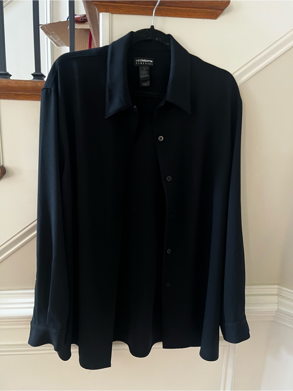 Women's Black Long-Sleeve Business/Dressy  Button Shirt